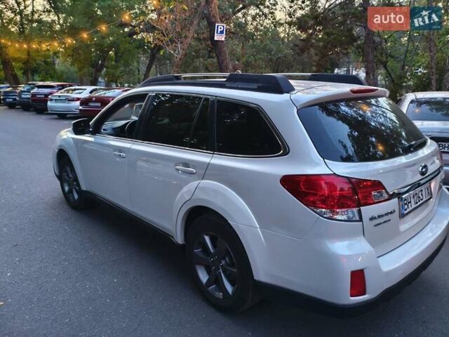 Білий Субару Аутбек, об'ємом двигуна 2.5 л та пробігом 155 тис. км за 8999 $, фото 13 на Automoto.ua