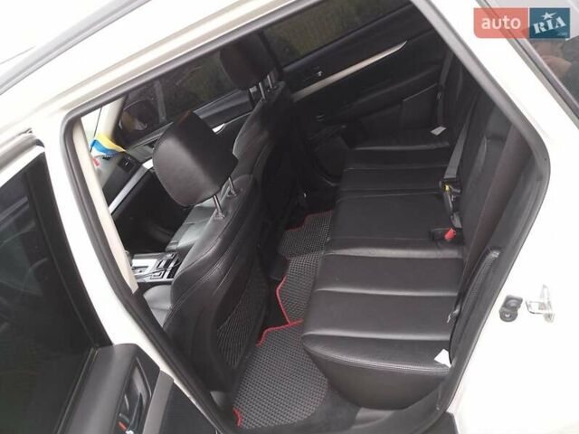 Белый Субару Аутбек, объемом двигателя 2 л и пробегом 243 тыс. км за 9999 $, фото 12 на Automoto.ua