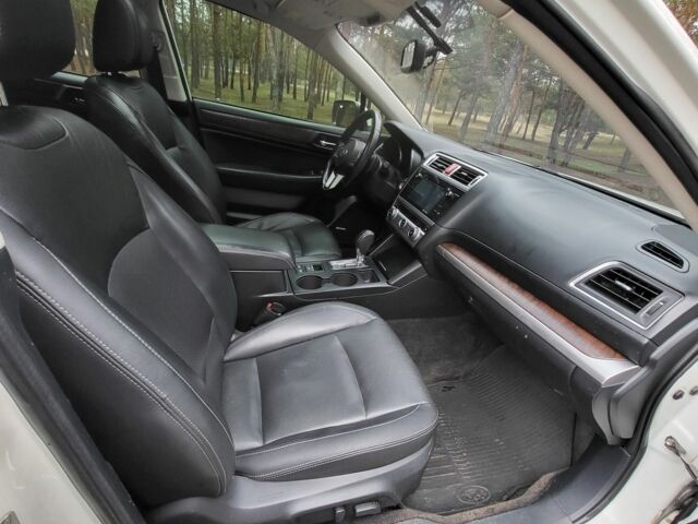 Білий Субару Аутбек, об'ємом двигуна 2.5 л та пробігом 178 тис. км за 13200 $, фото 9 на Automoto.ua