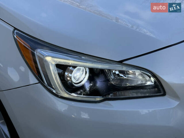 Белый Субару Аутбек, объемом двигателя 2.46 л и пробегом 191 тыс. км за 11499 $, фото 35 на Automoto.ua