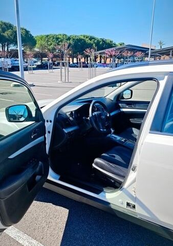 Белый Субару Аутбек, объемом двигателя 2 л и пробегом 147 тыс. км за 13000 $, фото 17 на Automoto.ua