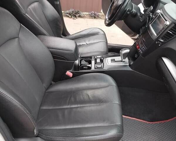 Белый Субару Аутбек, объемом двигателя 2 л и пробегом 243 тыс. км за 10500 $, фото 20 на Automoto.ua