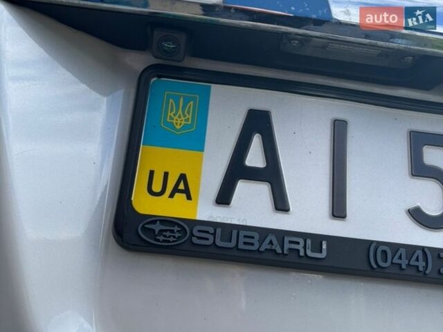 Белый Субару Аутбек, объемом двигателя 2.46 л и пробегом 85 тыс. км за 17500 $, фото 1 на Automoto.ua