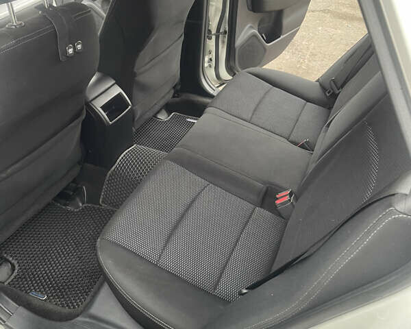 Білий Субару Аутбек, об'ємом двигуна 2.5 л та пробігом 132 тис. км за 14600 $, фото 11 на Automoto.ua