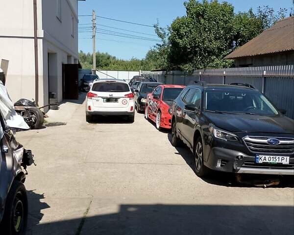 Белый Субару Аутбек, объемом двигателя 2 л и пробегом 243 тыс. км за 9999 $, фото 6 на Automoto.ua