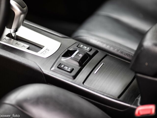 Белый Субару Аутбек, объемом двигателя 2.5 л и пробегом 120 тыс. км за 13200 $, фото 15 на Automoto.ua