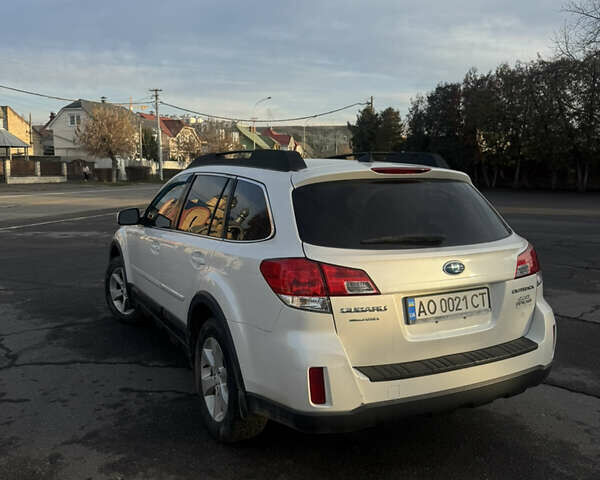 Білий Субару Аутбек, об'ємом двигуна 2.5 л та пробігом 289 тис. км за 11000 $, фото 3 на Automoto.ua