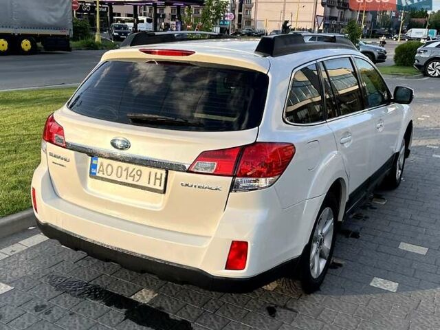 Белый Субару Аутбек, объемом двигателя 2.46 л и пробегом 186 тыс. км за 11800 $, фото 9 на Automoto.ua