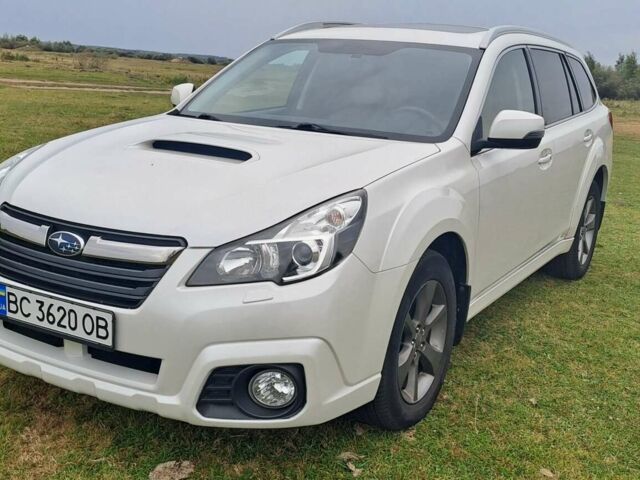 Білий Субару Аутбек, об'ємом двигуна 2 л та пробігом 234 тис. км за 10400 $, фото 6 на Automoto.ua