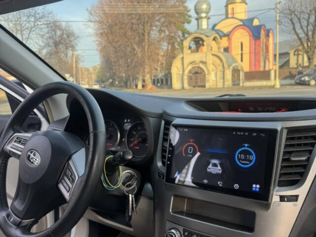 Белый Субару Аутбек, объемом двигателя 2.5 л и пробегом 289 тыс. км за 13000 $, фото 11 на Automoto.ua