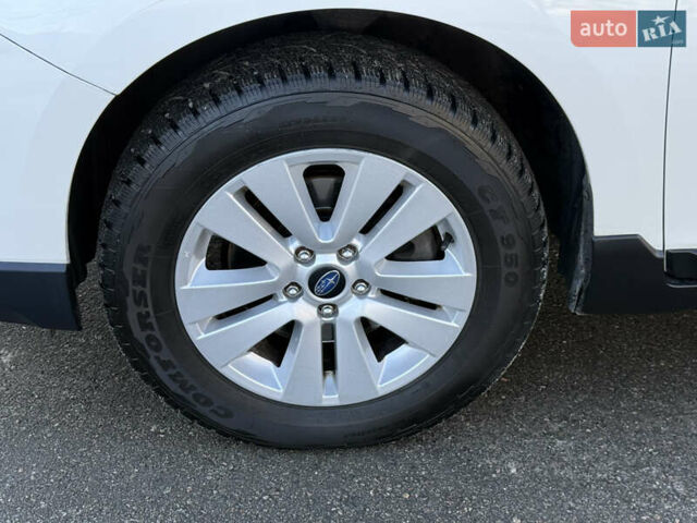 Белый Субару Аутбек, объемом двигателя 2.46 л и пробегом 191 тыс. км за 11499 $, фото 22 на Automoto.ua