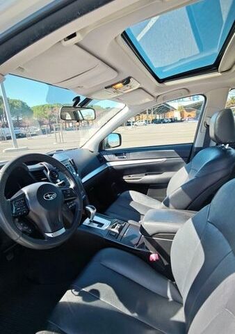 Белый Субару Аутбек, объемом двигателя 2 л и пробегом 147 тыс. км за 13000 $, фото 19 на Automoto.ua