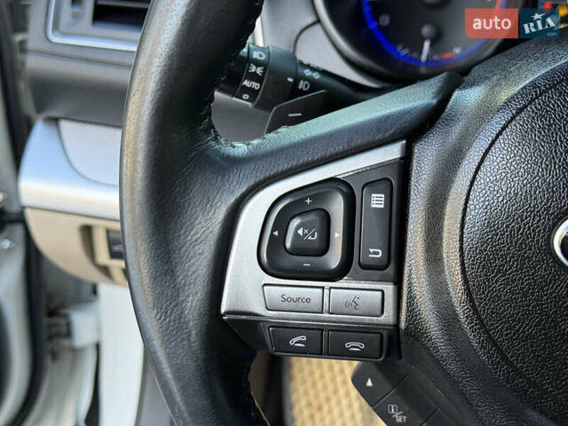 Белый Субару Аутбек, объемом двигателя 2.46 л и пробегом 191 тыс. км за 11499 $, фото 45 на Automoto.ua