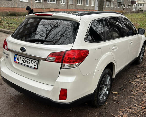 Білий Субару Аутбек, об'ємом двигуна 2 л та пробігом 247 тис. км за 12500 $, фото 21 на Automoto.ua