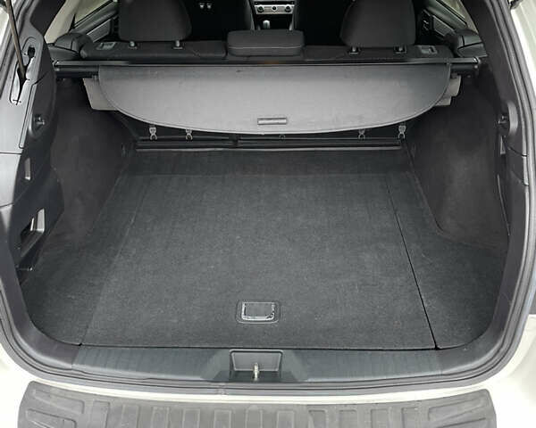 Білий Субару Аутбек, об'ємом двигуна 2.5 л та пробігом 132 тис. км за 14600 $, фото 9 на Automoto.ua