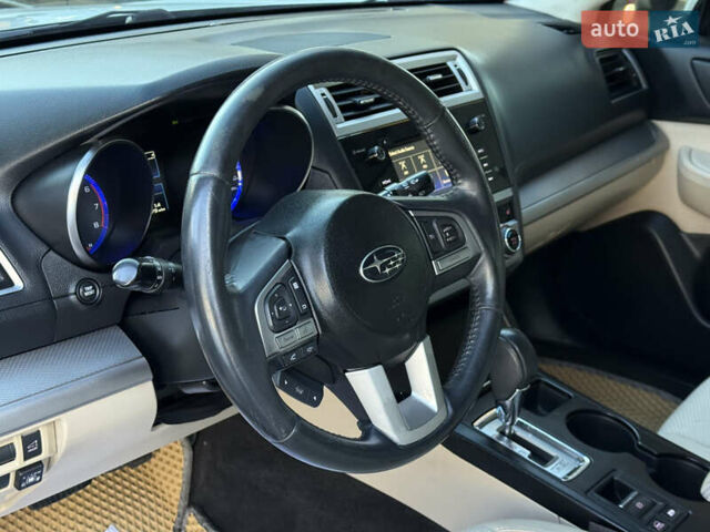 Белый Субару Аутбек, объемом двигателя 2.46 л и пробегом 191 тыс. км за 11499 $, фото 38 на Automoto.ua