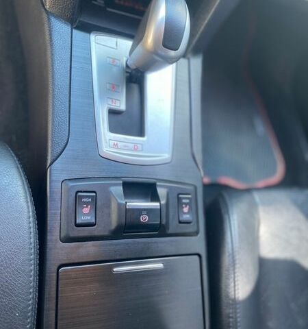 Белый Субару Аутбек, объемом двигателя 2 л и пробегом 250 тыс. км за 12500 $, фото 15 на Automoto.ua