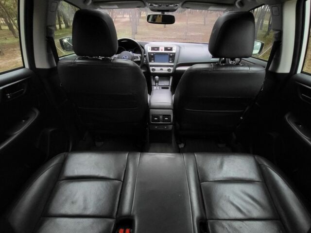 Білий Субару Аутбек, об'ємом двигуна 2.5 л та пробігом 178 тис. км за 13200 $, фото 6 на Automoto.ua