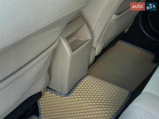 Белый Субару Аутбек, объемом двигателя 2.46 л и пробегом 191 тыс. км за 11499 $, фото 59 на Automoto.ua