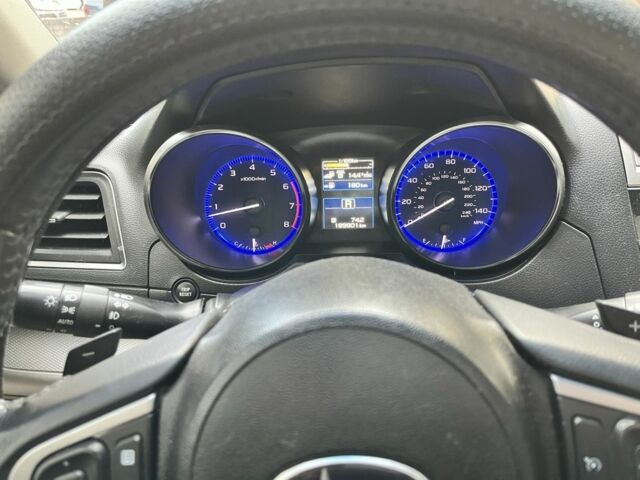 Білий Субару Аутбек, об'ємом двигуна 2.5 л та пробігом 190 тис. км за 13000 $, фото 6 на Automoto.ua