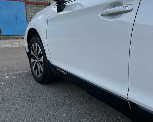 Білий Субару Аутбек, об'ємом двигуна 2.5 л та пробігом 176 тис. км за 14999 $, фото 49 на Automoto.ua