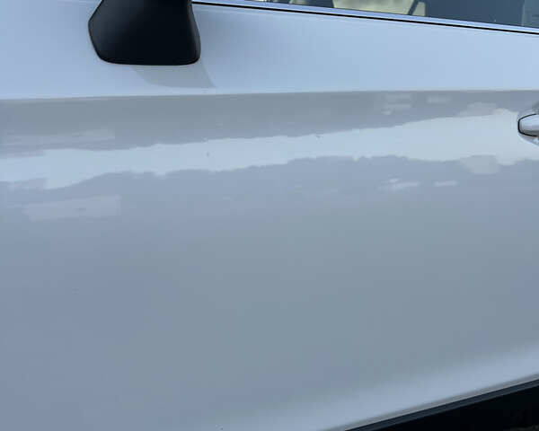 Білий Субару Аутбек, об'ємом двигуна 2.5 л та пробігом 176 тис. км за 14999 $, фото 7 на Automoto.ua