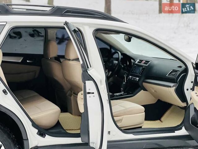 Білий Субару Аутбек, об'ємом двигуна 2.46 л та пробігом 258 тис. км за 14900 $, фото 44 на Automoto.ua