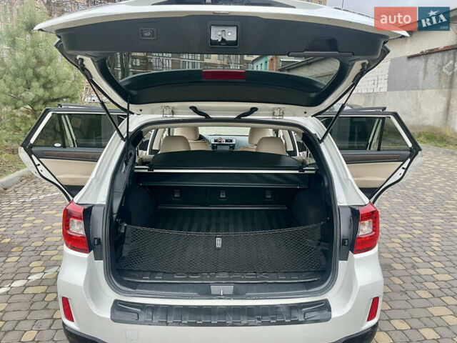 Белый Субару Аутбек, объемом двигателя 2.46 л и пробегом 170 тыс. км за 16500 $, фото 22 на Automoto.ua