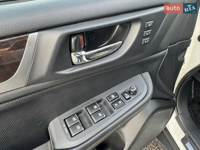 Білий Субару Аутбек, об'ємом двигуна 2.5 л та пробігом 142 тис. км за 16000 $, фото 30 на Automoto.ua