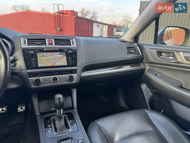 Білий Субару Аутбек, об'ємом двигуна 2.5 л та пробігом 142 тис. км за 16000 $, фото 27 на Automoto.ua