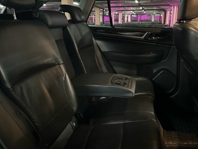 Білий Субару Аутбек, об'ємом двигуна 2.5 л та пробігом 197 тис. км за 17500 $, фото 10 на Automoto.ua