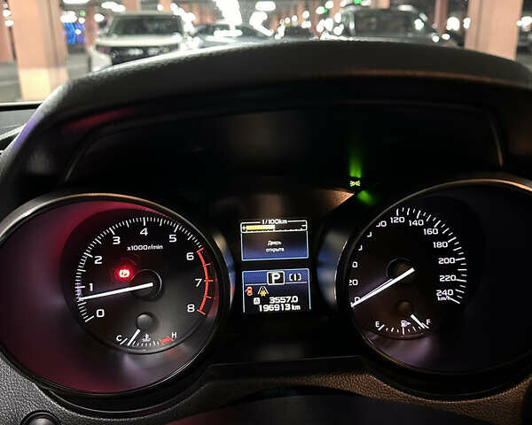 Белый Субару Аутбек, объемом двигателя 2.5 л и пробегом 197 тыс. км за 18000 $, фото 7 на Automoto.ua