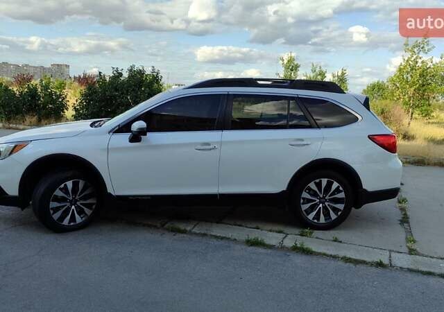 Белый Субару Аутбек, объемом двигателя 2.5 л и пробегом 160 тыс. км за 14000 $, фото 15 на Automoto.ua