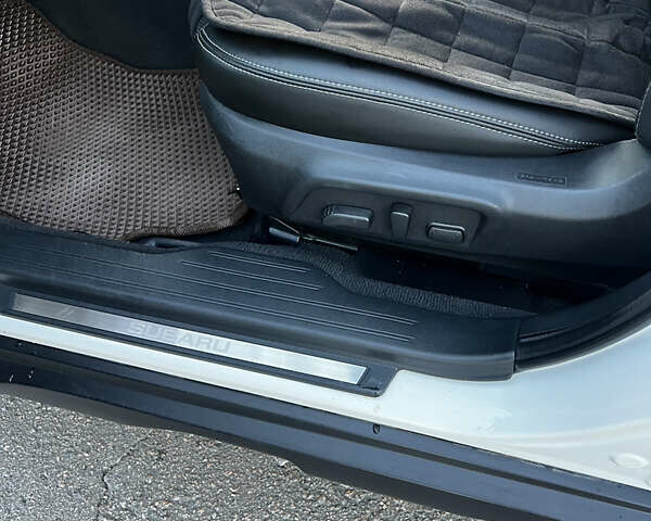 Білий Субару Аутбек, об'ємом двигуна 2.5 л та пробігом 176 тис. км за 14999 $, фото 31 на Automoto.ua