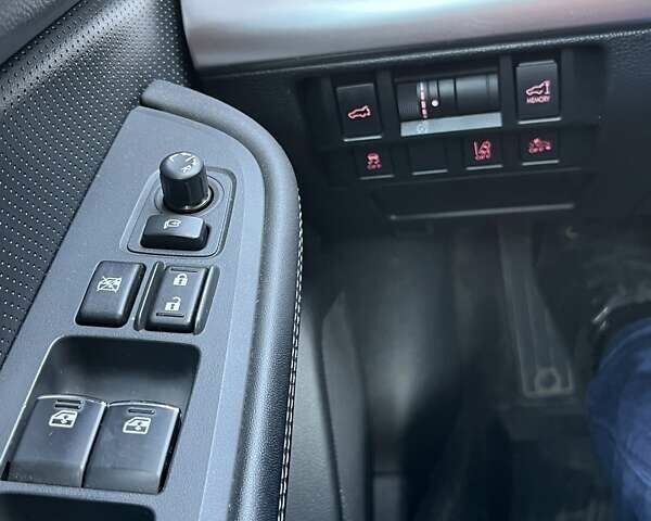 Білий Субару Аутбек, об'ємом двигуна 2 л та пробігом 346 тис. км за 11800 $, фото 16 на Automoto.ua