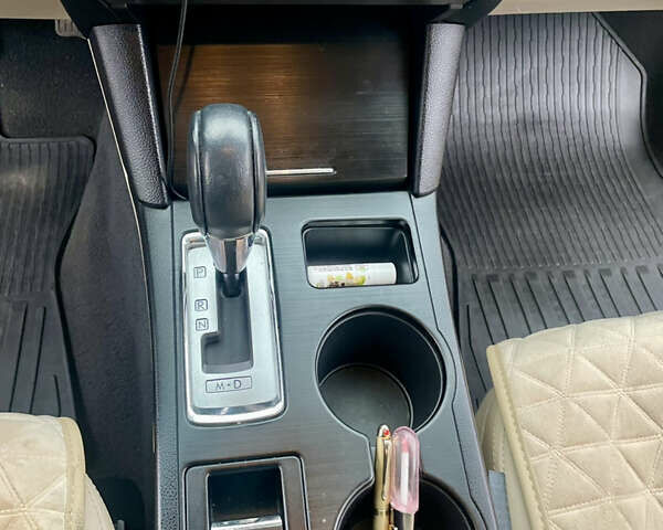 Белый Субару Аутбек, объемом двигателя 2.46 л и пробегом 170 тыс. км за 16500 $, фото 44 на Automoto.ua