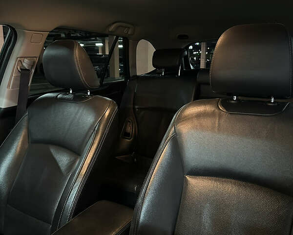 Белый Субару Аутбек, объемом двигателя 2.5 л и пробегом 197 тыс. км за 18000 $, фото 5 на Automoto.ua