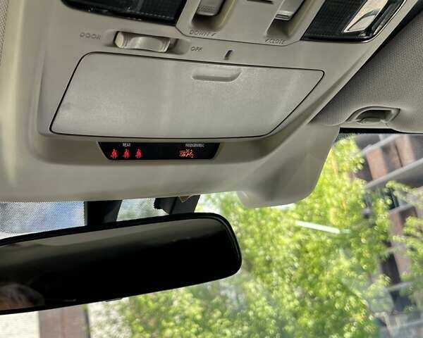 Білий Субару Аутбек, об'ємом двигуна 2 л та пробігом 346 тис. км за 11800 $, фото 27 на Automoto.ua