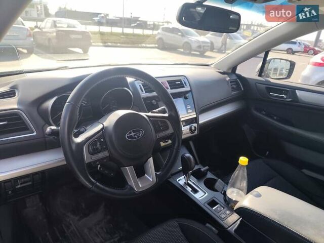 Білий Субару Аутбек, об'ємом двигуна 2.46 л та пробігом 133 тис. км за 14000 $, фото 28 на Automoto.ua
