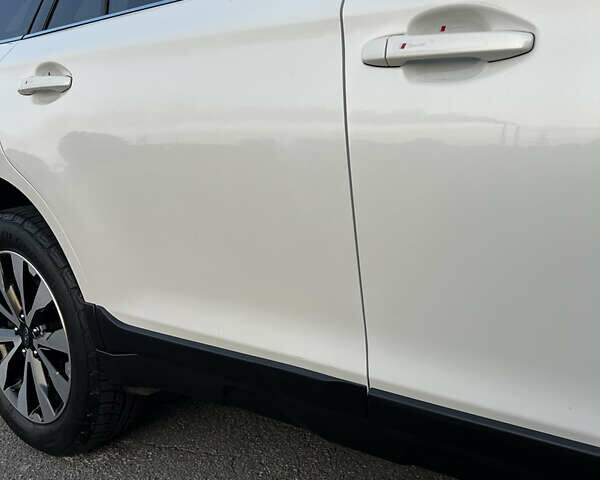 Білий Субару Аутбек, об'ємом двигуна 2.5 л та пробігом 176 тис. км за 14999 $, фото 9 на Automoto.ua