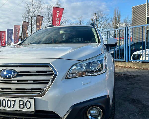 Белый Субару Аутбек, объемом двигателя 2.5 л и пробегом 200 тыс. км за 14600 $, фото 7 на Automoto.ua