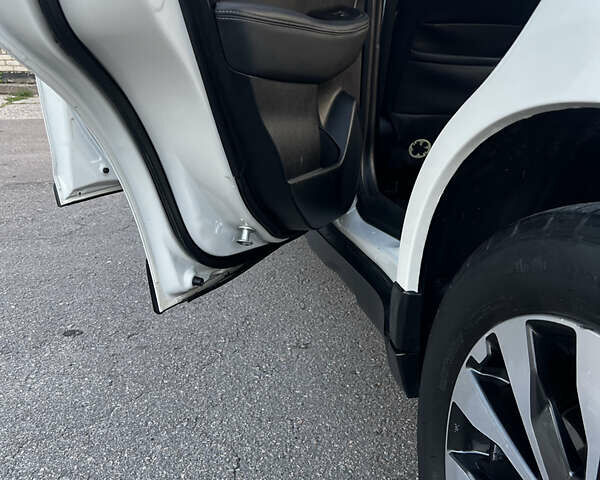 Білий Субару Аутбек, об'ємом двигуна 2.5 л та пробігом 176 тис. км за 14999 $, фото 45 на Automoto.ua