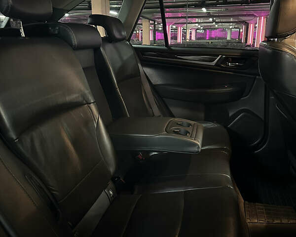 Белый Субару Аутбек, объемом двигателя 2.5 л и пробегом 197 тыс. км за 18000 $, фото 21 на Automoto.ua