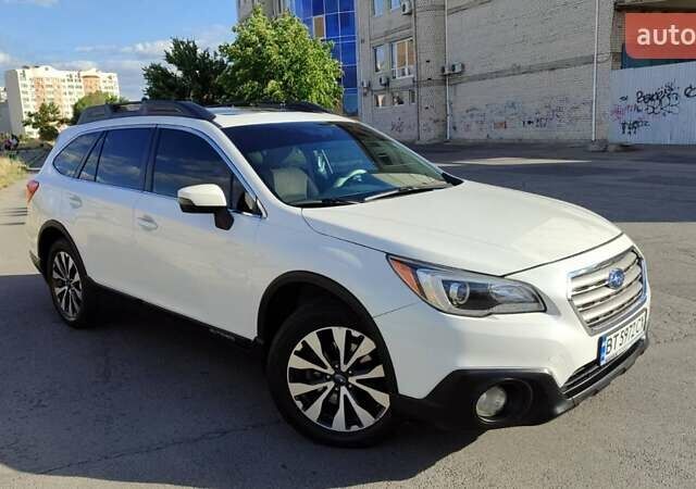 Белый Субару Аутбек, объемом двигателя 2.5 л и пробегом 160 тыс. км за 14000 $, фото 7 на Automoto.ua