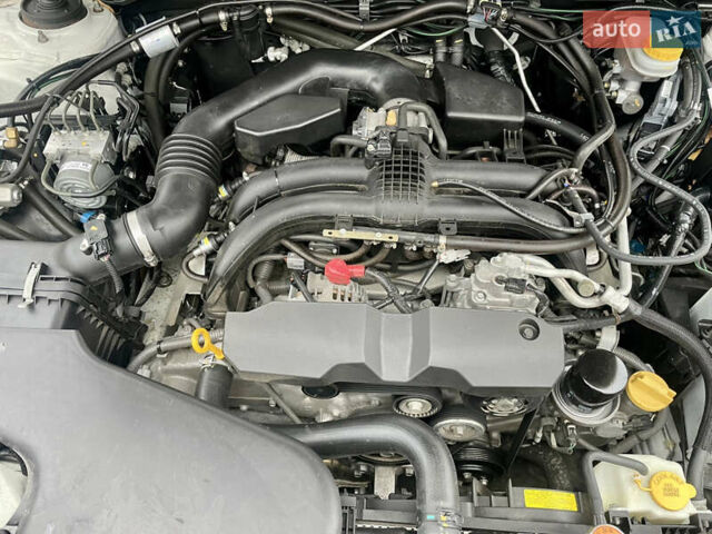 Белый Субару Аутбек, объемом двигателя 2.46 л и пробегом 170 тыс. км за 16500 $, фото 34 на Automoto.ua