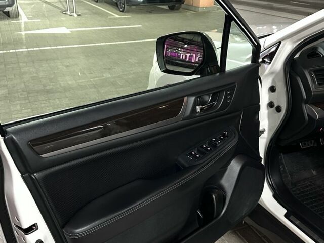 Білий Субару Аутбек, об'ємом двигуна 2.5 л та пробігом 197 тис. км за 17500 $, фото 19 на Automoto.ua