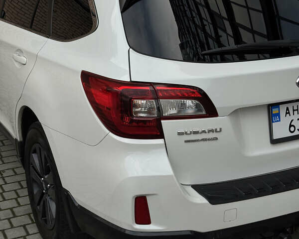 Белый Субару Аутбек, объемом двигателя 2.5 л и пробегом 162 тыс. км за 12300 $, фото 10 на Automoto.ua