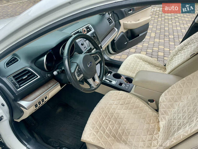 Белый Субару Аутбек, объемом двигателя 2.46 л и пробегом 170 тыс. км за 16500 $, фото 32 на Automoto.ua