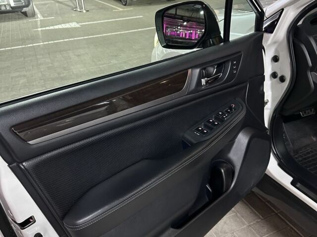 Білий Субару Аутбек, об'ємом двигуна 2.5 л та пробігом 197 тис. км за 17500 $, фото 16 на Automoto.ua