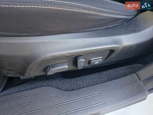 Білий Субару Аутбек, об'ємом двигуна 2 л та пробігом 141 тис. км за 11999 $, фото 29 на Automoto.ua